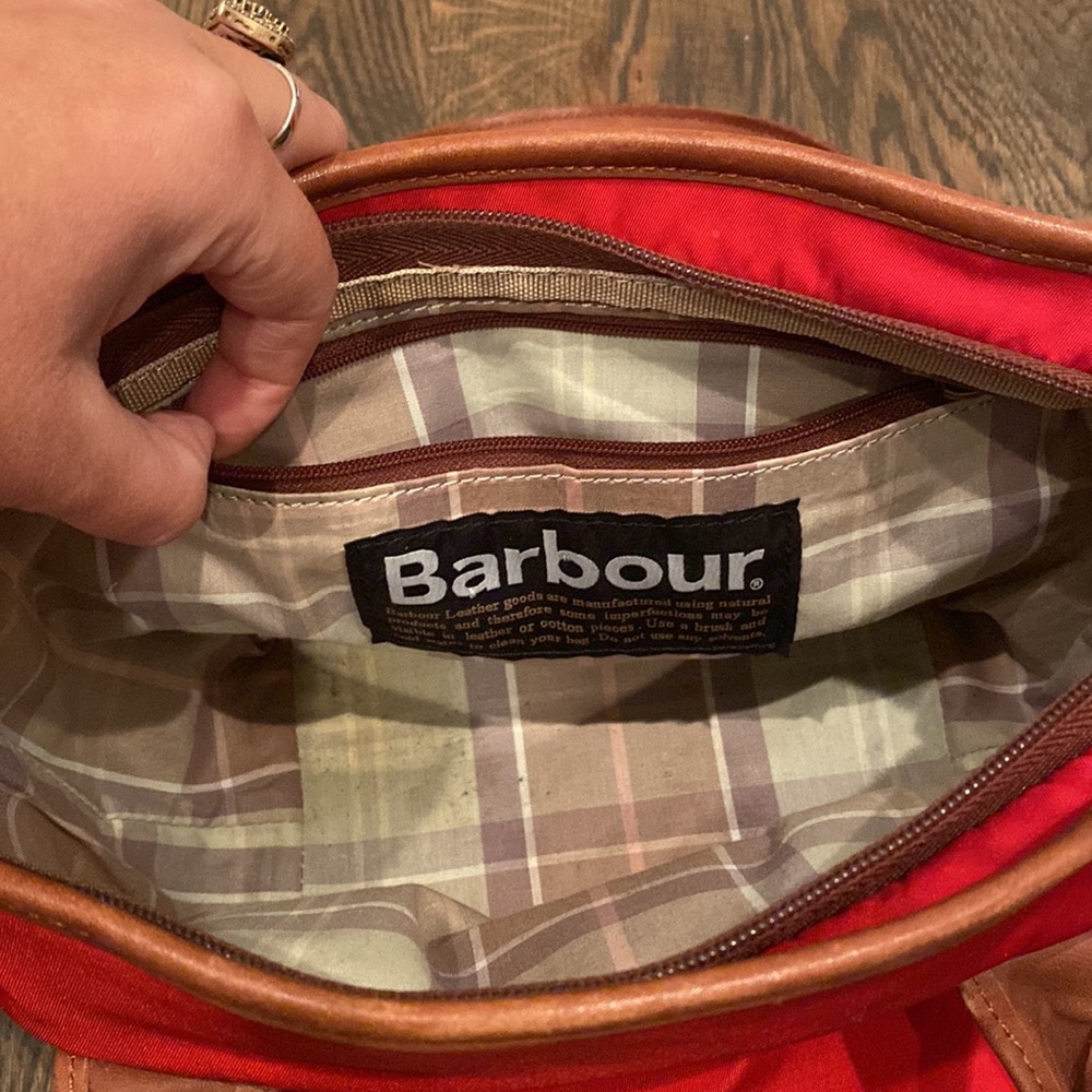 Christmas Red Vintage Barbour Tote Purse Made of Nylon and Leather - Picture 6 of 6